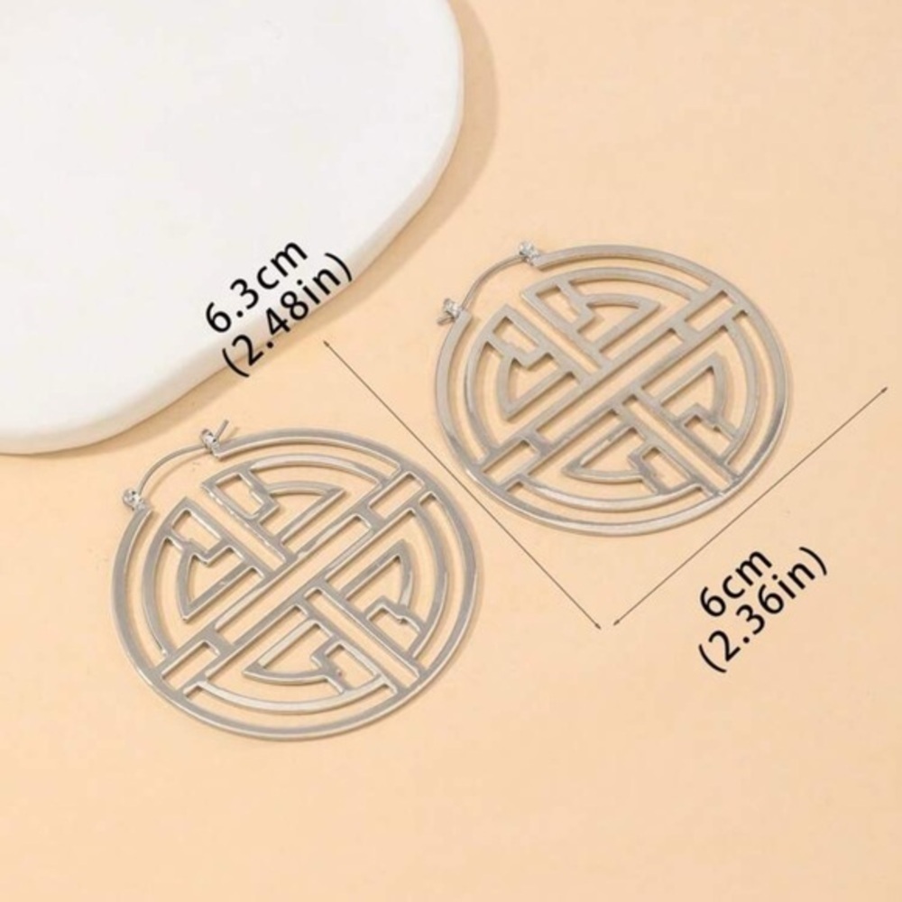 ✨NEW Elegant Silver tone Geometric Earrings - Picture 5 of 5